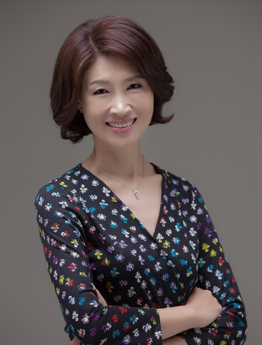 서경희 교수 Prof. Kyung-Hee Suh 사진