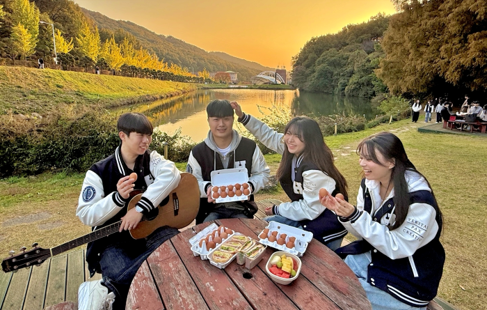 GBT학부 e-마케팅 수업  외계인 팀, 동물복지 구운 유정란으로 지역 소상공인 협업 스마트스토어 프로젝트 우수 성과 대표이미지